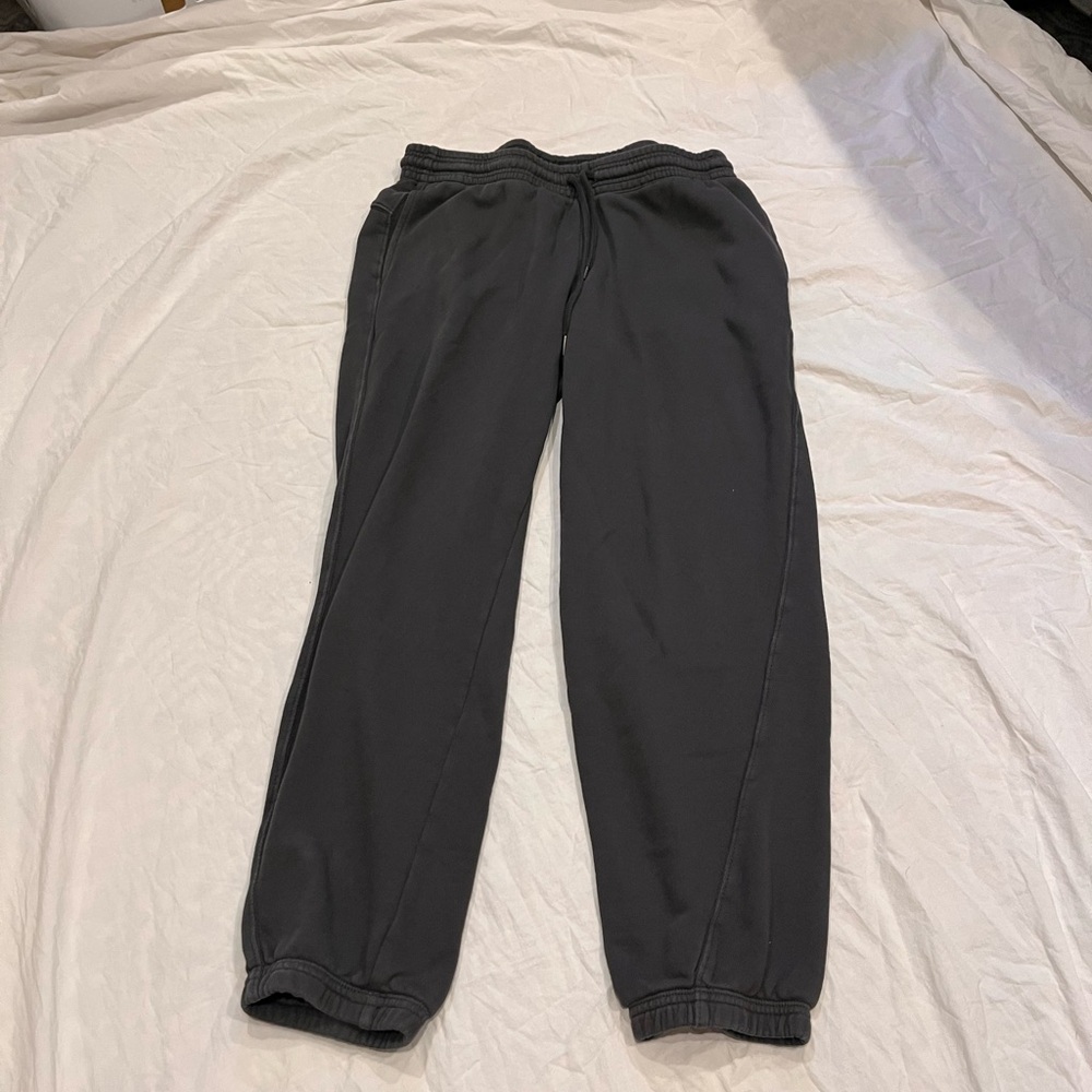dark grey aerie sweatpants
